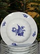 Kgl. Blå blomst 
Kongelig 
porcelæn. Royal 
Copenhagen Blå 
blomst kantet. 
Suppetallerken 
nr. 8546. ...