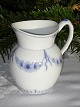Bing & Grøndahl 
porcelæn. B&G 
Empire. Stor 
flødekande nr. 
95. Højde 12cm. 
Fin stand. 
Empire ...