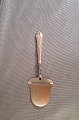 Ambrosius. 
(Cohr)
Tre tårnet 
sølv fra år 
1960
Ostehøvl.
Længde: 22 cm.
Kontakt for 
pris