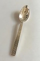 Georg Jensen 
Sterling Sølv 
Bernadotte 
Medium Teske No 
032. Måler 15 
cm