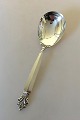 Georg Jensen 
Sølv Dronning 
Stor 
Serveringsske 
No. 111. Måler 
23,8 cm