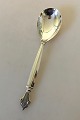 Georg Jensen 
Sterling Sølv 
Dronning 
Marmeladeske 
No. 163. Måler 
15,3 cm