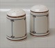 Tivoli
541 Pepper 7,5 
cm  	x	1
531 Salt 7,5 
cm		x	0
 Bing and 
Grondahl Marked 
with the three 
...