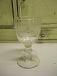 Holmegaard glas 
Egeløvefrise
Højde 10,5cm.