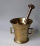 Antique brass 
mortar and 
pestle, 
Denmark, 18th 
century. Dull 
stamped on the 
bottom. H .: 11 
cm. ...