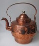 Antique copper 
kettle, 
Denmark, 19th 
century. With 
brass knob. H 
.: 23 cm.