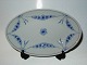 Bing & Grondahl 
Empire, Oval 
Bowl 
Decoration 
number 39
Factory First
Length 23 ...
