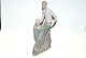 Spansk TANG 
Figur, Pige med 
hund på sten
Højde 25 cm.
Flot og 
Velholdt stand, 
fejl fri.