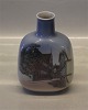 Royal 
Copenhagen 4766 
RC Vase 14,5 cm 
Old Town Motif 
In mint and 
nice condition
