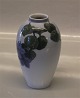 Royal 
Copenhagen 
765-476 RC Blue 
Flower Vase  
Pre 1923. 14 cm 
painter 177  In 
mint and nice 
...