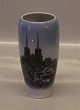 Royal 
Copenhagen 4557 
RC Vase 
Roskilde 
Cathedral 17 cm 
960-1960 In 
mint and nice 
condition
