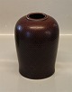 Aluminia kunstfajance 2634 Marselis Brun Vase, med små firkanter 18 x 12 cm Nils 
Thorson, 1953