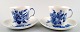 Royal 
Copenhagen blå 
blomst, 2 
espressokopper 
med tilhørende 
underkopper. 
Nummer 10/1546.
I ...