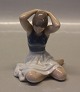 Royal 
Copenhagen 4648 
RC Girl 
Dressing hair 
12 cm Johan 
Galster  In 
mint and nice 
condition

