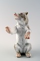 Antik 
porcelænsfigur 
af stående 
bjørn, Meissen 
stil, sent 
1800-tallet.
I flot stand.
Måler 13 cm.