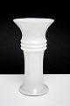 Holmegaard, 
Opalhvid vase 
med 3 rigler 
uden navn, 
designet af 
Michel Bang i 
1980'erne. 
Højde ...