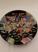 Decorated dish 
dia. 36 cm. 
China 20.årh. 
No. 254 454