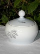 Falling Leaves 
Bing & Grondahl 
porcelain. B&G  
Falling Leaves  
Sugar bowl no. 
94. Height 10,5 
...