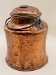 Copper milk 
bucket H. 27 
cm. 19th 
century. No. 
259 351