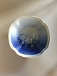 Bing & Grondahl 
Christmas Rose 
Potato Bowl No 
43.
Measures 24.5 
cm dia, 7 cm H
