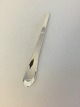 Jens Asby 
Sterling Sølv 
Istheske
Måler 19.3 cm 
L 
Vejer 49 g