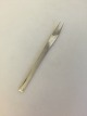 Georg Jensen 
Stainless 'Blue 
Shark' 
Meatfork/cold 
meat fork
Measures 17 cm 
L (6 11/16")