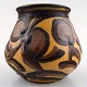 Kähler, HAK, 
glaseret 
stentøjsvase.   
                

Stemplet. 
1930´erne.
Måler : 8,5 
cm. x ...