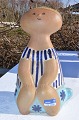 Lisa Larson 
stoneware, 
figurine 
"Lotta" height 
16,5 cm. Fine 
condition. 
Larson was 
born in ...