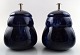 Et par 
Rörstrand 
lågvaser i 
mørkeblå 
fajance. 
1930/40´erne.
Måler 18.5 og 
13 cm. 
I perfekt ...