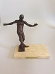 Royal 
Copenhagen 
Bronze 
statuette 
Sterett-
Gittings Kelsey 
Fodboldspiller 
fra 1976.
Måler ...