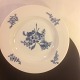 Blaue Blume 
geflochten.
Tiefer Teller 
25 cm
Royal 
Copenhagen  RC 
Nr. ...