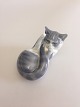 Royal 
Copenhagen 
Figurine of Cat 
Playing No 727.
Measures 10cm 
x 6cm / 3 9/10" 
x 2 1/3".