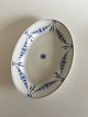 Bing & Grondahl 
Empire Serving 
Tray, Large No 
14. Measures 46 
x 32.5 cm (18 
7/64" x 12 
51/64"). 
