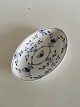 Bing & Grondahl 
Butterfly Oval 
Assiette No. 
39. 
Measures 23 x 
15 cm (9 1/16" 
x 5 ...