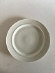 Bing & Grondahl 
Henning Koppel 
White Round 
Serving Tray No 
376. Measures 
35 cm / 13 
25/32 in.