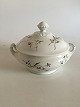 Bing & Grondahl 
Tureen with 
Purple Flower. 
The Tureen has 
some flaws here 
and there, see 
...