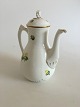 Bing & Grondahl 
Eranthis Coffee 
Pot No 91a. 26 
cm (10 1/4"). 4 
Cups.