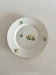 Bing and 
Grondahl 
Eranthis 
Luncheon Plate 
No. 26. 21.5 cm 
(8 1/4")
