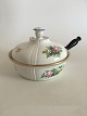 Bing & Grondahl 
Herregaard Bowl 
with Lid and 
Wooden Handle. 
21 cm dia. (8 
17/64")
