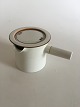 Royal 
Copenhagen 
Domino 
Kaffekande med 
Låg No 14909. 
0.65 cl.