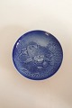 Bing & Grondahl 
Mothers Day 
Plate from 
1995.
Motif: 
Hedgehog with 
kids
Designed by: 
Allan ...