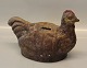 Sparrebøsse - 
dansk lertøj 
høne 14.5 x 
22.5 cm 
1800-tallet 
Ukendt beløb 
inden i. 
Brugsspor