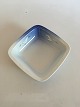 Bing & Grondahl 
Seagull Square 
Serving Bowl No 
230. 5.5  x 22 
cm (2 11/64" x 
8 21/32")