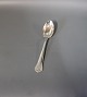 Dessert spoon in Saxon, hallmarked silver.
5000m2 showroom.