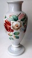 Stor opaline 
vase, grålig 
glas masse, 19. 
årh.