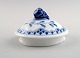 B & G Butterfly 
/ Kipling lid 
to pot.
Measures : 9 x 
7 cm.
Perfect 
condition.