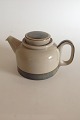Bing & Grondahl 
Stoneware 
Dinnerware Peru 
Tea Pot No 656. 
Holds 1.6 l / 
54 oz.