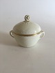 Bing & Grøndahl 
Aakjaer Sugar 
Bowl with Lid 
No 94. Creme 
with Gold 
Border. In good 
condition. 4 
...