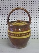 Dansk lertøj
1800-tals 
barselpotte
Højde 23cm.