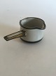 Bing and 
Grondahl 
Stoneware Tema 
Sauce Pot No 
311. Measures 8 
cm / 3 5/32 in. 
x 10.5 cm / 4 
9/64 in.